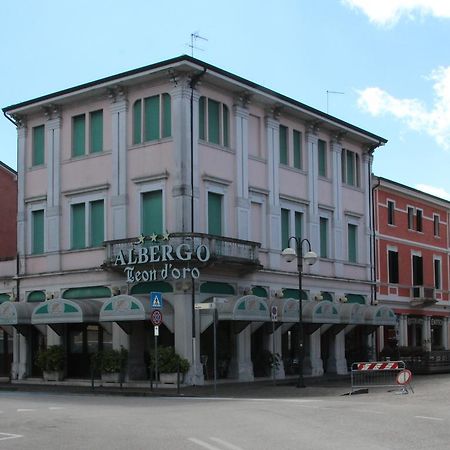 Albergo Ristorante Leon D'Oro 노벤타디피아베 외부 사진