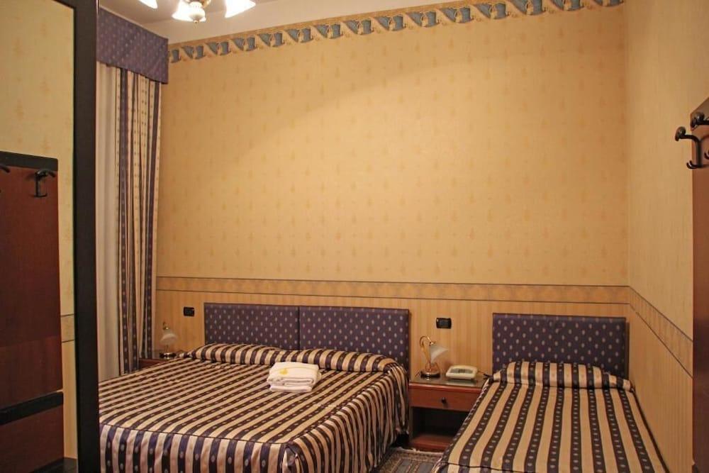 Albergo Ristorante Leon D'Oro 노벤타디피아베 외부 사진