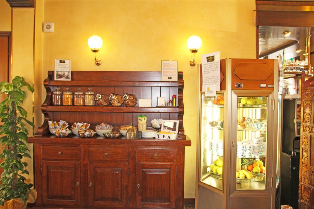Albergo Ristorante Leon D'Oro 노벤타디피아베 외부 사진